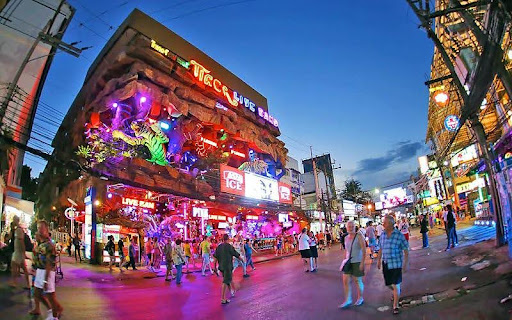  Phuket – Luxury Meets Party Vibes