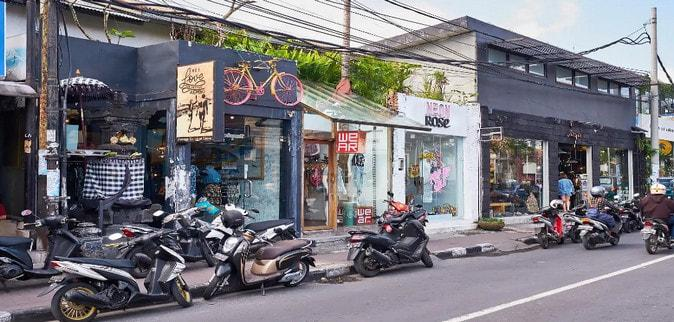Seminyak – Beach + Luxury + Cafes