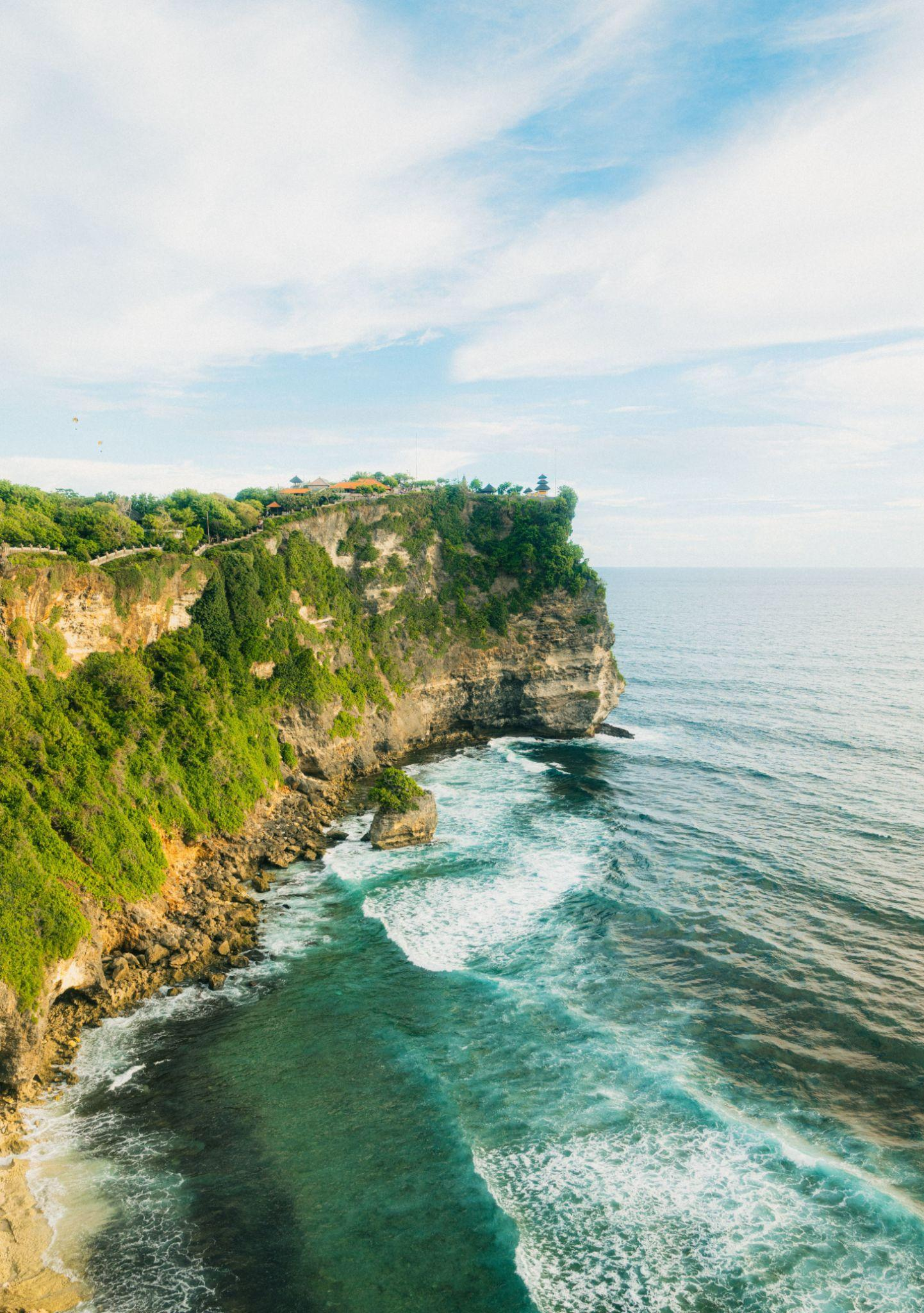  Uluwatu – Cliffs, Views & Hidden Beaches
